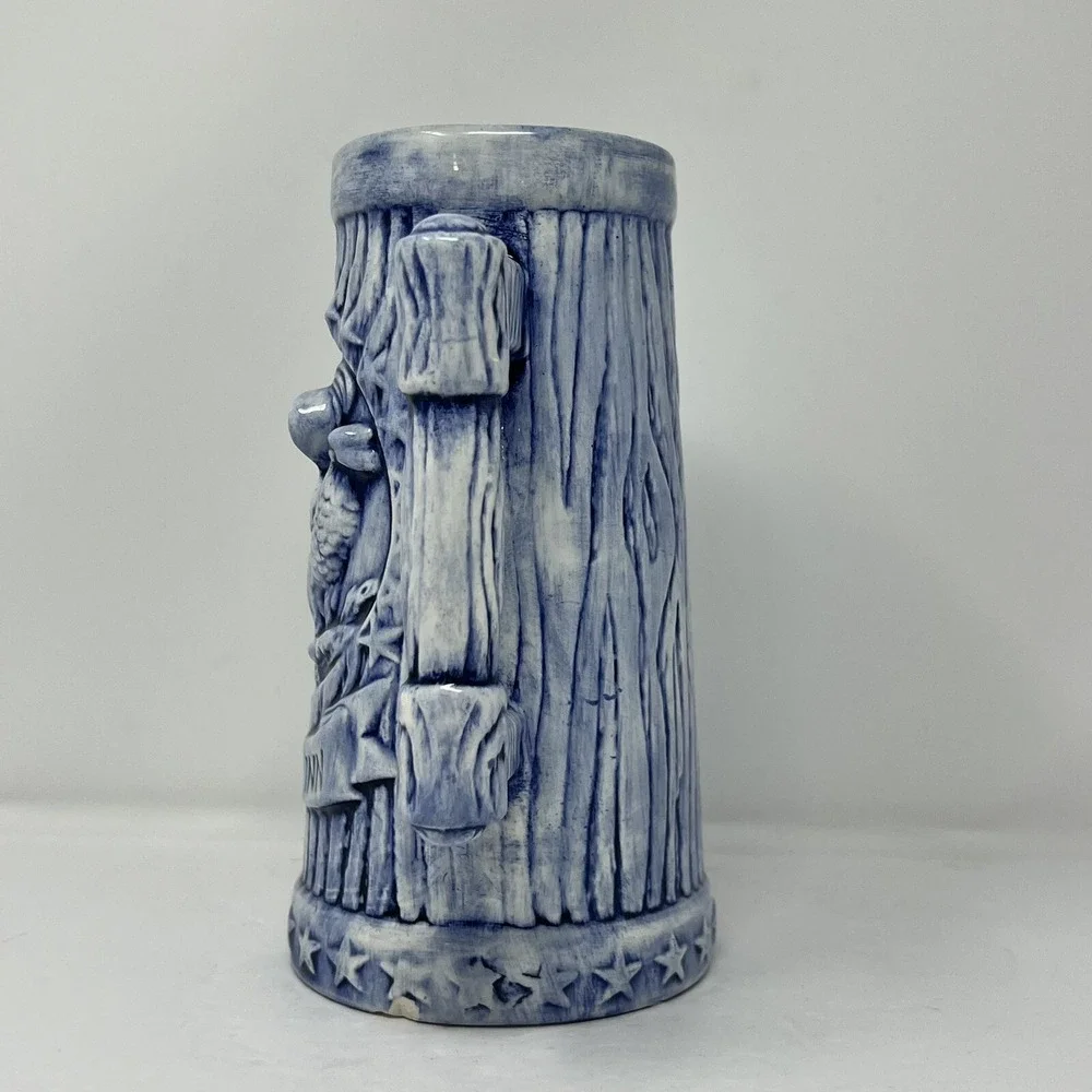 Colonial Inn Ceramic Beer  Stein 1976 24oz 3D American Eagle Stars in Delft Blue